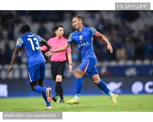 申花逆转河南追平榜首吴曦进球回击伊万展现后腰稳固表现